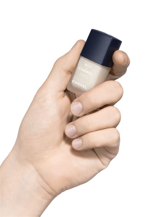 boy de chanel nail polish.